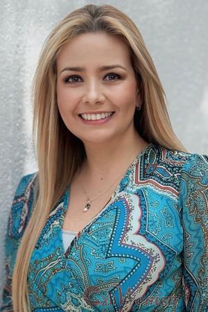 225509 - Paula Age: 50 - Colombia